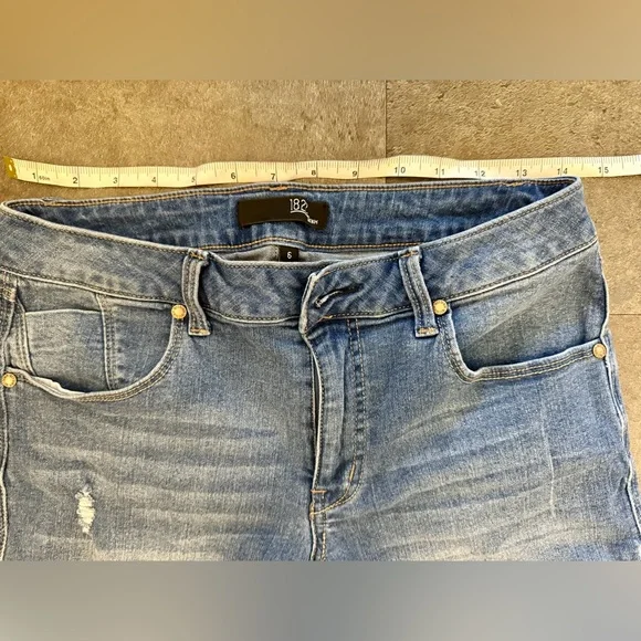 1822 Denim Blue Jean Shorts with Distressed Frayed Hem - Picture 4 of 5